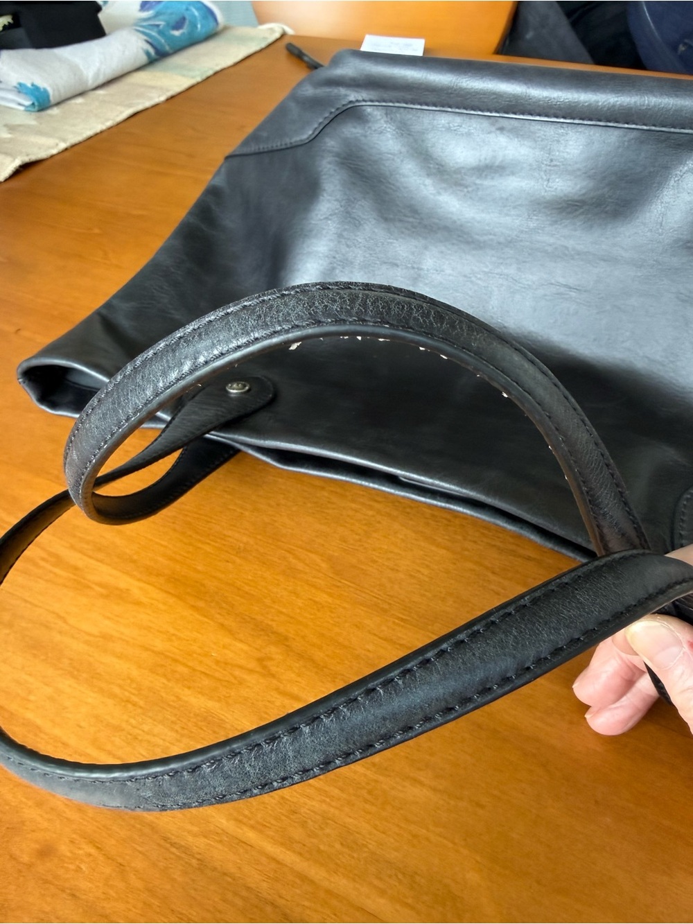 Frye Kenzie Classic Black Leather Tote Bag - Picture 10 of 11